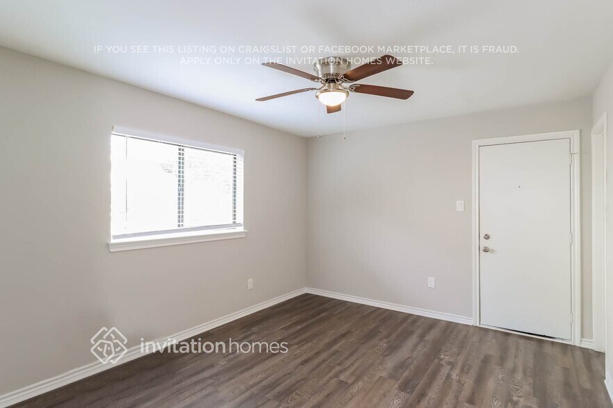 Building Photo - 425 Birchwood Dr