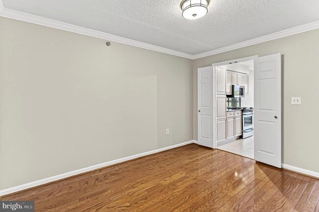 Building Photo - 2151 Jamieson Ave