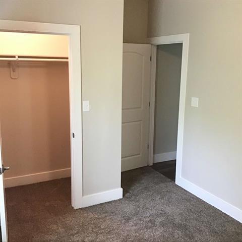 Building Photo - 462 Pecan Hollow St