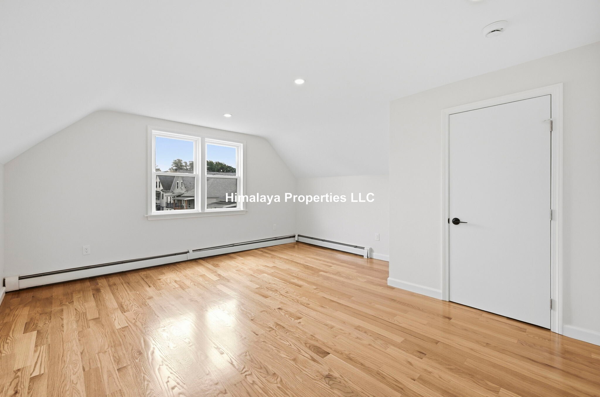 Building Photo - 111 Hillsdale Rd