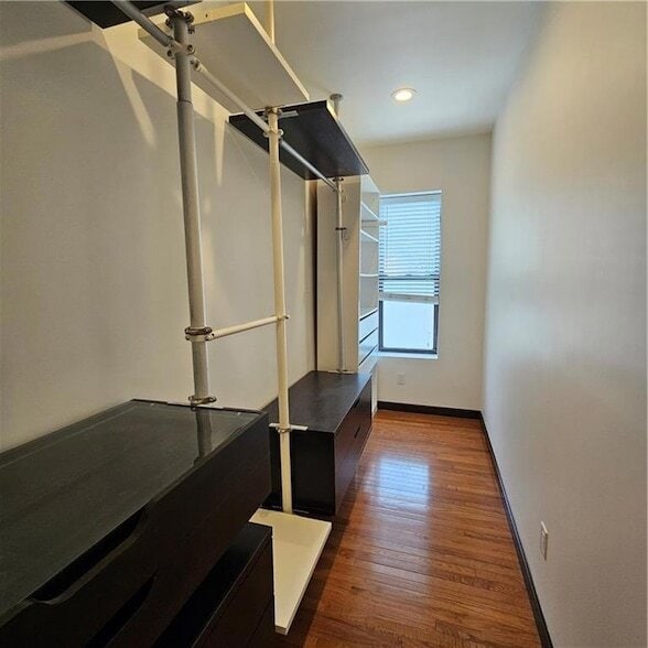 Building Photo - 1535 E 31st St