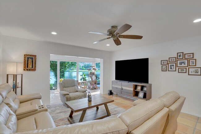 Building Photo - 772 Nantucket Cir