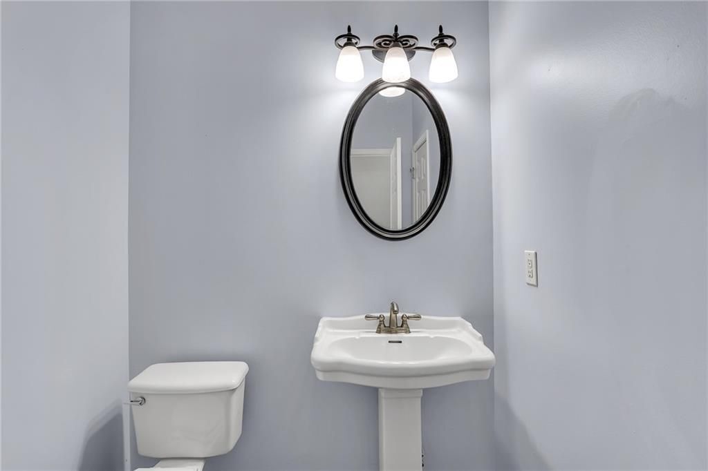 Building Photo - 2318 Longcourt Wy