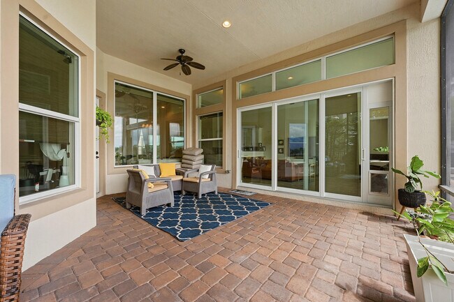 Building Photo - 851 Edgebrook Ln