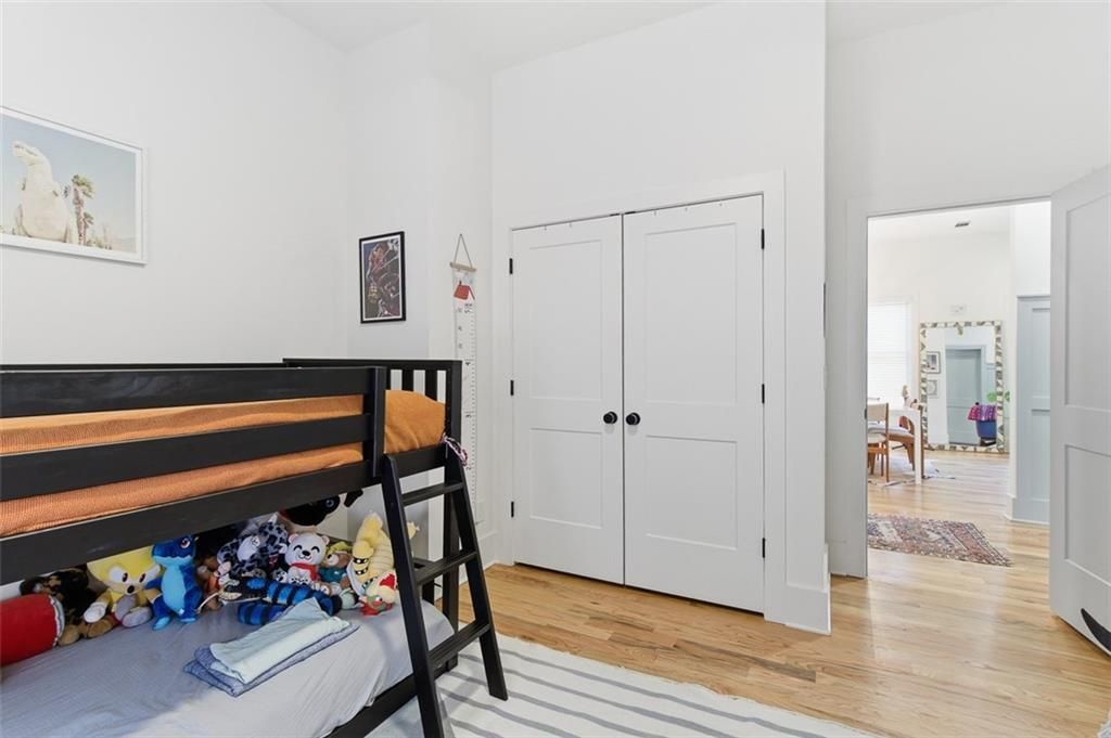 Building Photo - 1030 Kirkwood Ave SE