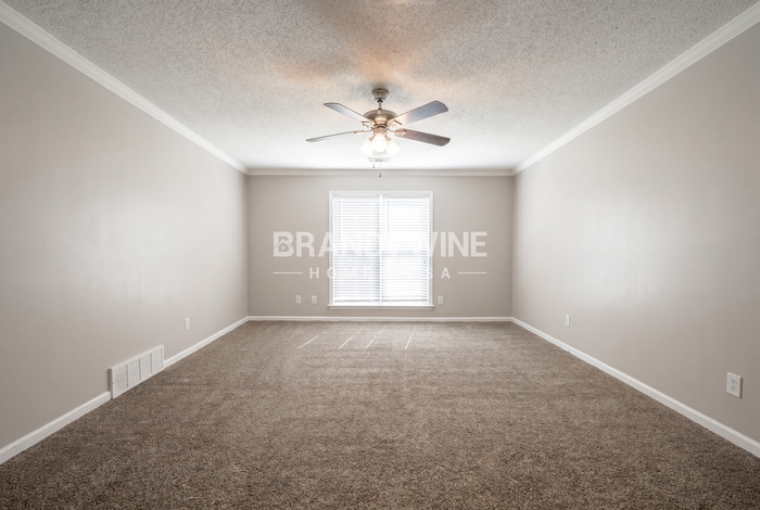 Building Photo - 8606 Dena Cove W