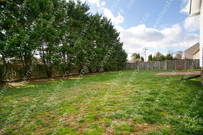 Building Photo - 1105 McDonough Cir