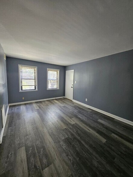 Building Photo - 3401 15th St SE