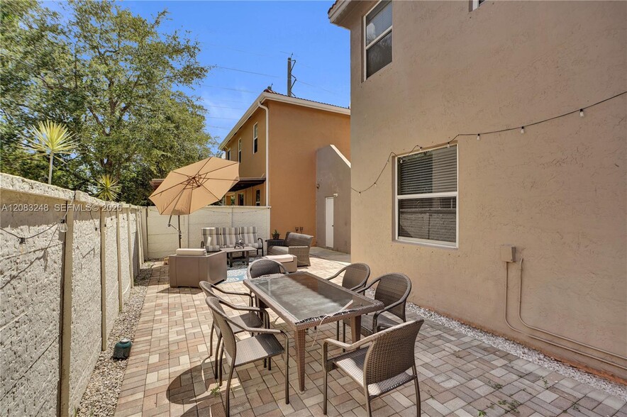 Building Photo - 10809 NW 51st Trl