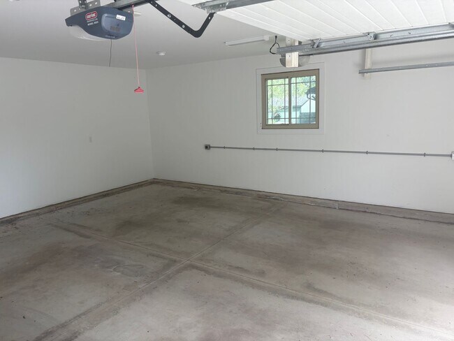 Building Photo - 73 Candlewood Dr