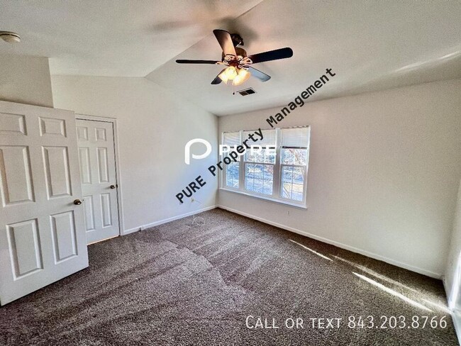 Building Photo - 7975 Shadow Oak Dr