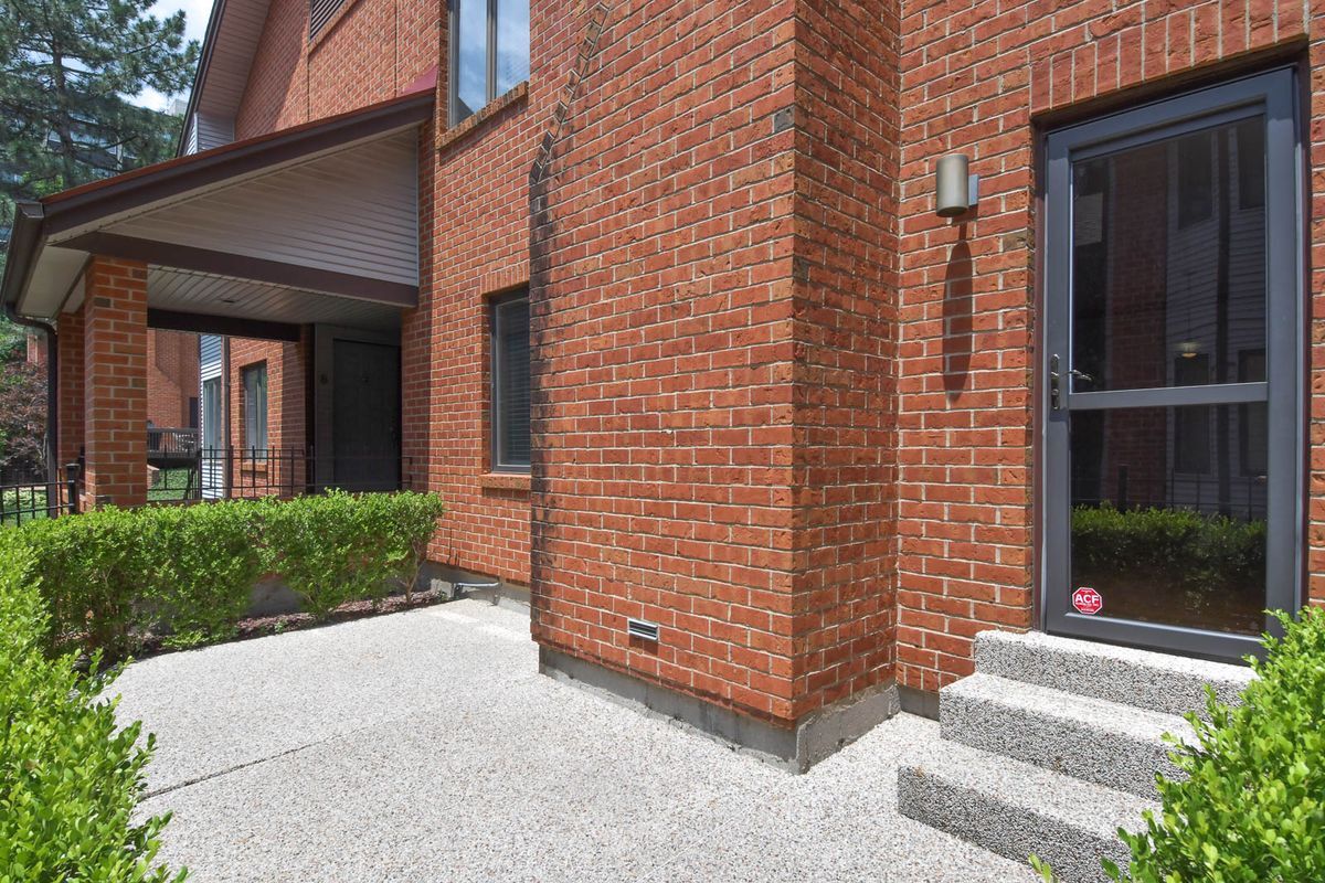 Building Photo - 4444 Lindell Blvd