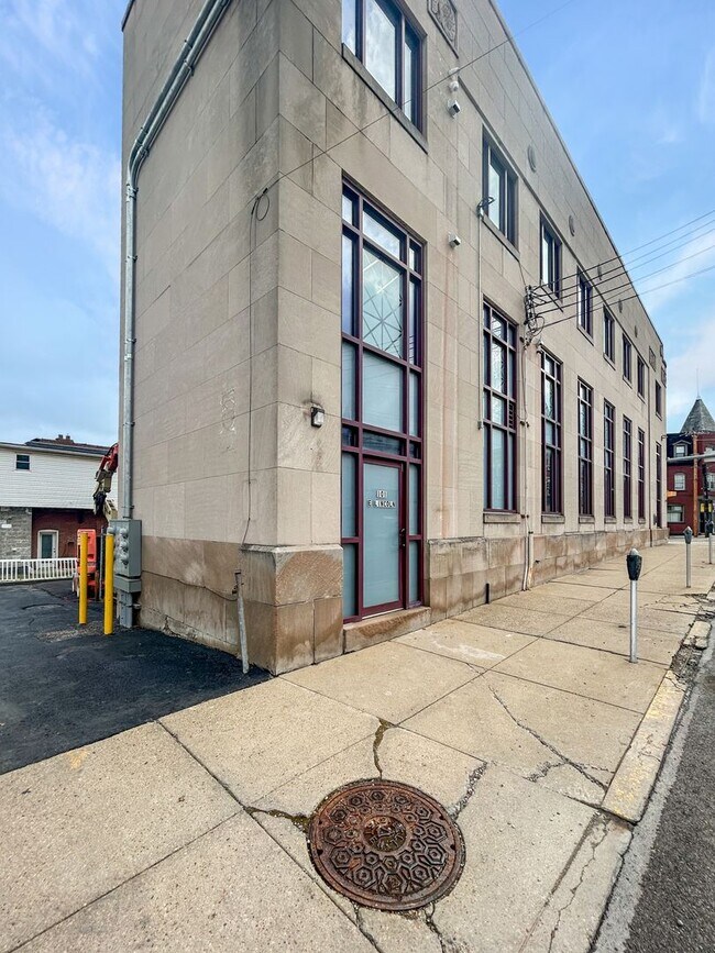 Building Photo - 101 E Lincoln Ave