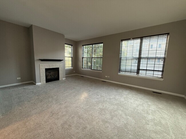 Building Photo - 2320 Hudson Cir