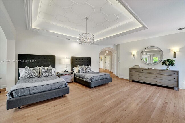 Building Photo - 2035 NE 31st Ave