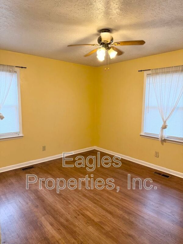 Building Photo - 224 Herbert St