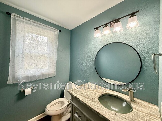 Building Photo - 9512 Imperial Dr