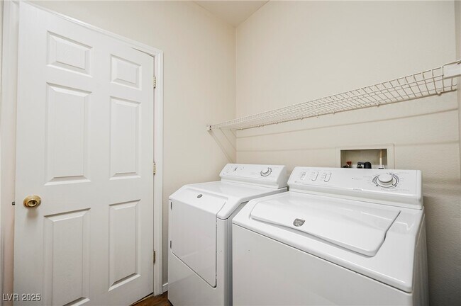 Building Photo - 4599 Deer Forest Ave