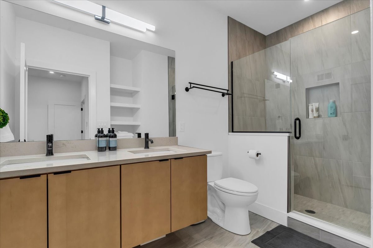 Building Photo - 7536 Churchill St