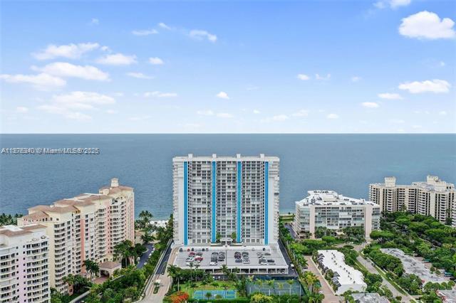 Building Photo - 881 Ocean Dr