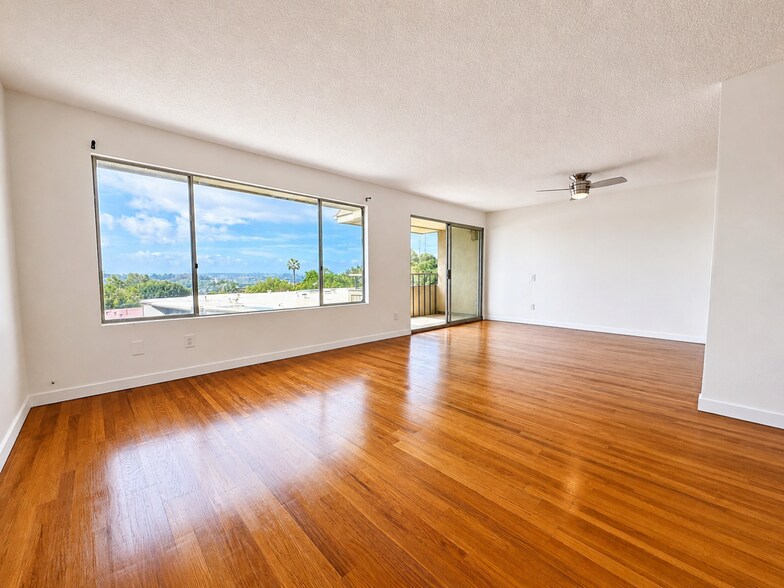 Building Photo - 6337 Caminito Andreta