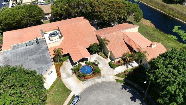 Building Photo - 9480 Boca Cove Cir