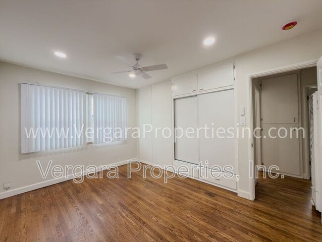 Building Photo - 611 Amapola Ave