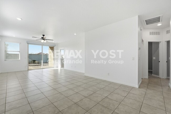 Building Photo - Move-In Ready Beauty with Granite Counters & Private Backyard!