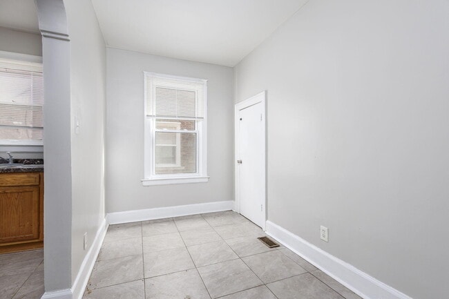 Building Photo - 2704 Webb St