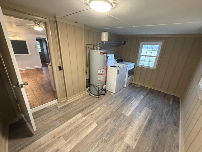 Building Photo - 5024 Albright Rd