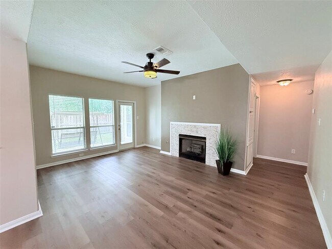 Building Photo - 87 N Avonlea Cir