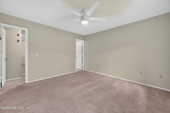 Building Photo - 838 Lawnwood Ave NE