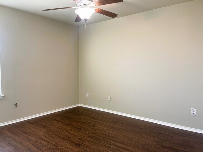 Building Photo - 11021 Boundless Valley Dr