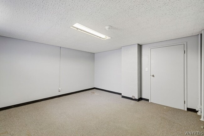 Building Photo - 57 St Johns Parkside