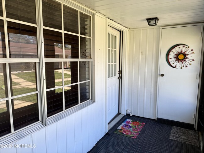 Building Photo - 20 Yorkshire Ct