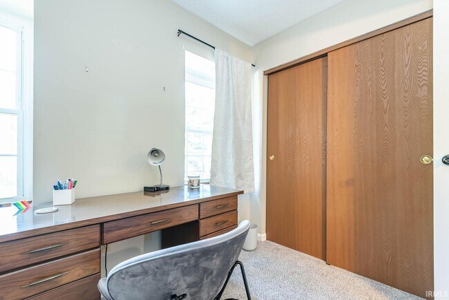 Building Photo - 2457 S Burberry Ln