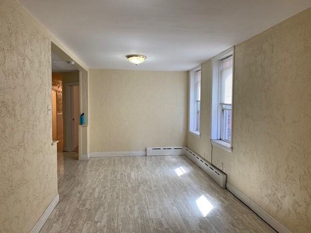 Building Photo - 74 Frankfort St