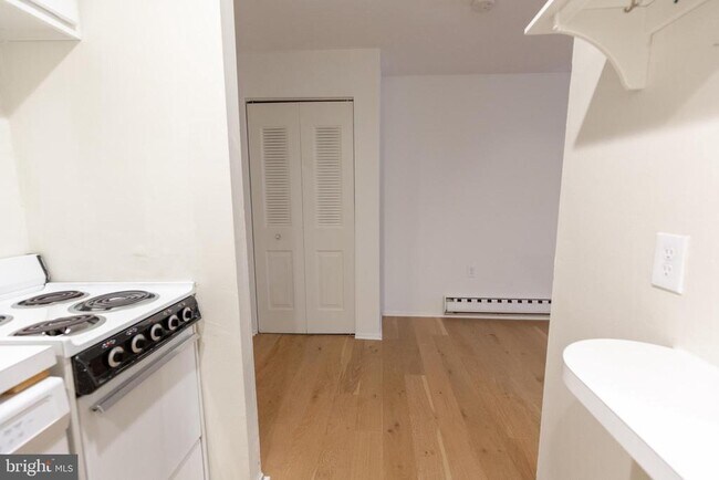 Building Photo - 2311 Spruce St