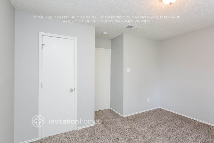 Building Photo - 627 Plainview Dr