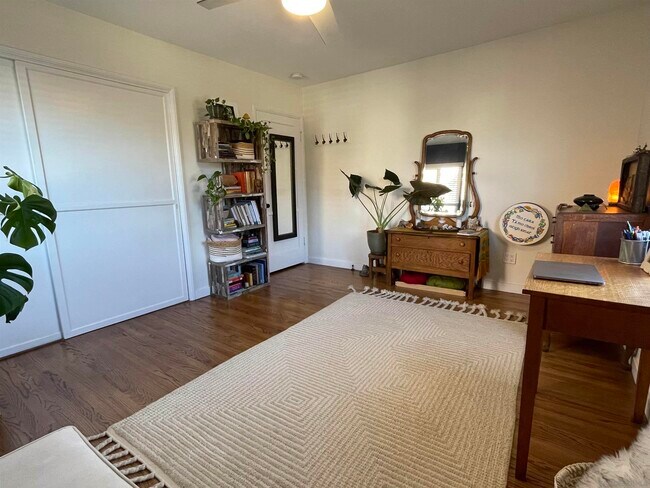 Building Photo - 2231 Susan Pl