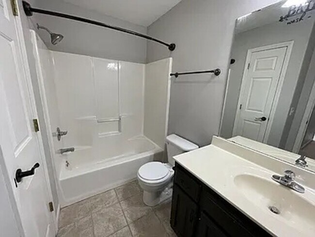 Building Photo - Here is your chance for a fancy 4 bedroom,...
