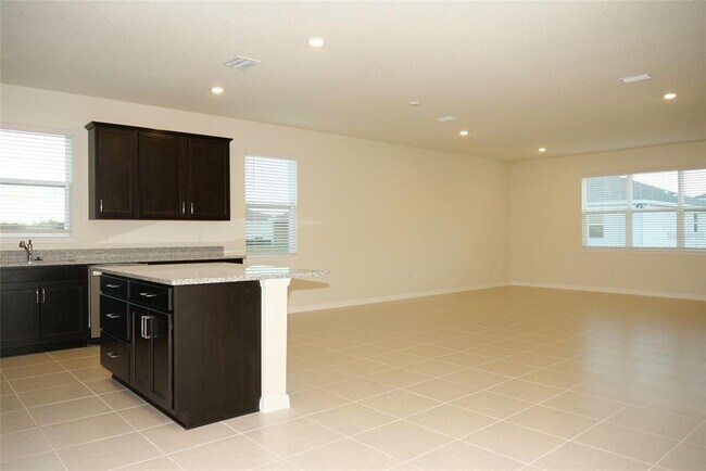 Building Photo - 5514 Banyan Bay Rd