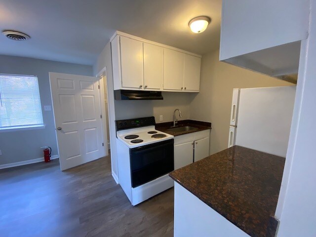 Building Photo - 3432 Wichita Pl
