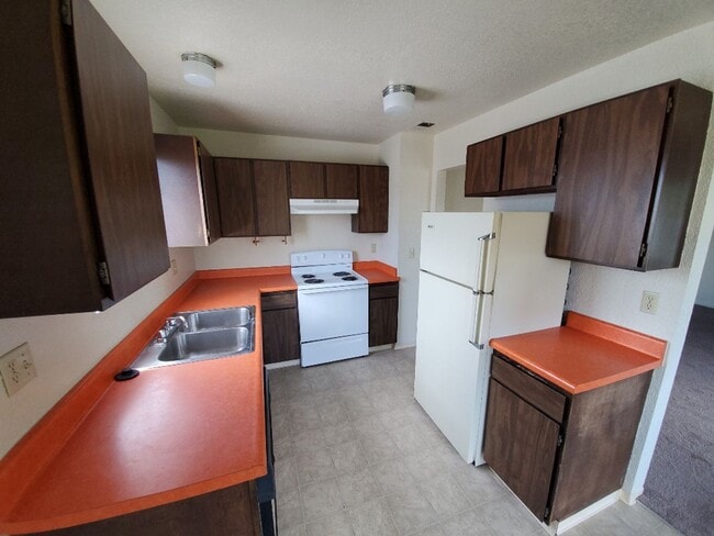 Building Photo - 431 S 16th St