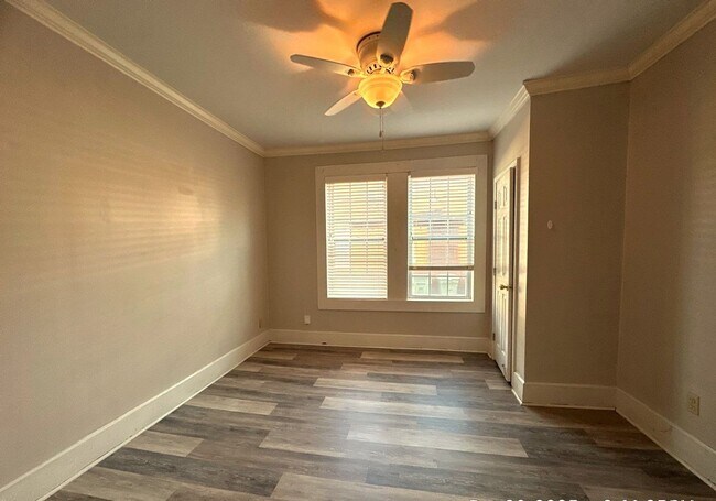 Building Photo - RHODES AREA 4 Bedroom /2.5 Bath House! Gorgeous New Floors