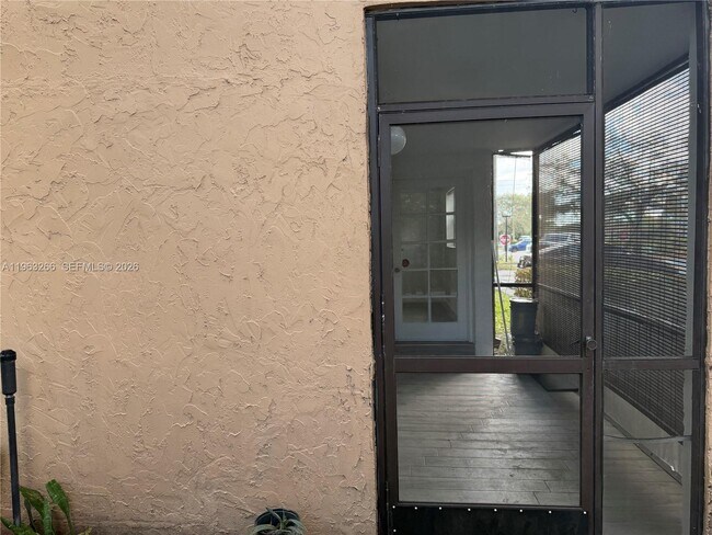 Building Photo - 2700 Coral Springs Dr