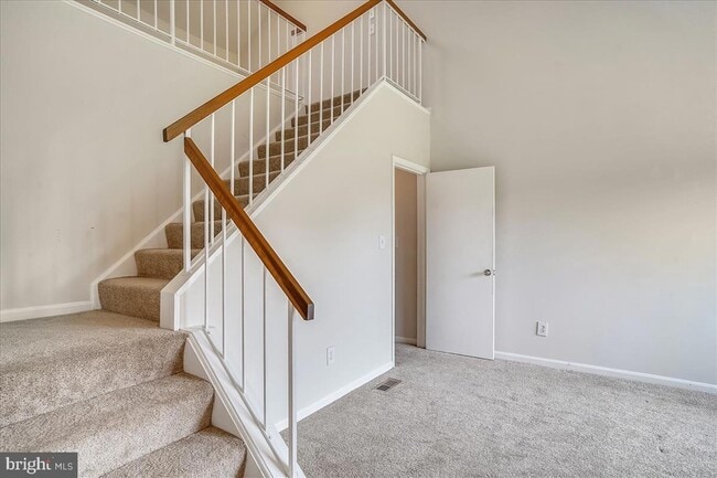 Building Photo - 8830 Thomas Lea Terrace