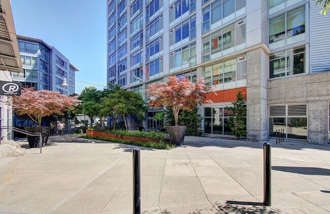 Building Photo - THE CIVIC IN GOOSE HOLLOW STUDIO BEDROOM CONDO!