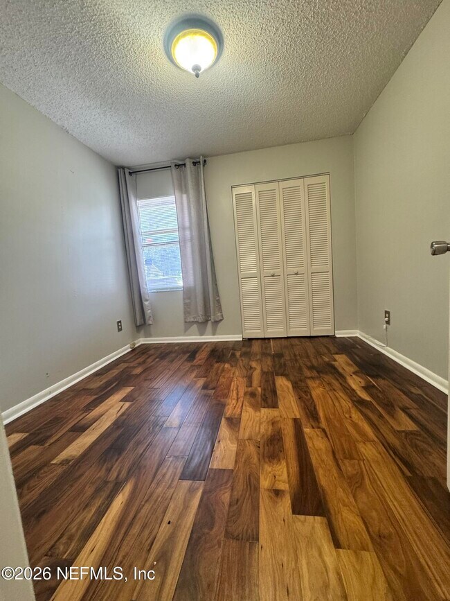 Building Photo - 8343 Westover Ct