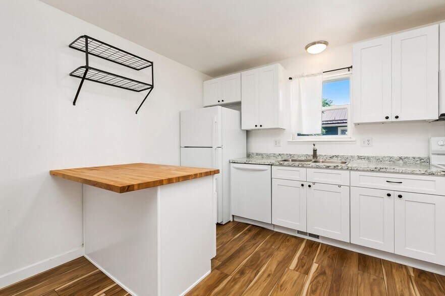 Building Photo - 4041 Goodell Ln